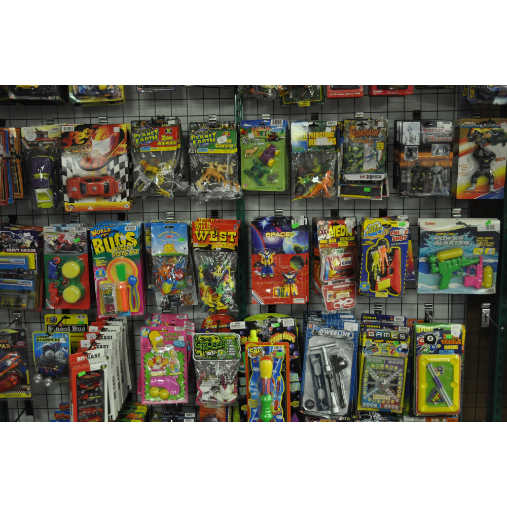ASSORTED RACK TOYS (1 PIECE)