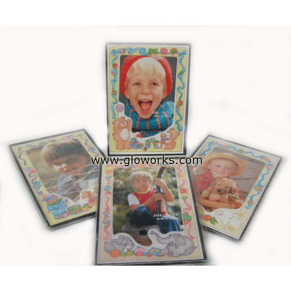BASIC 3.5" X 5.5" PLASTIC PHOTO FRAME (1 PIECE)