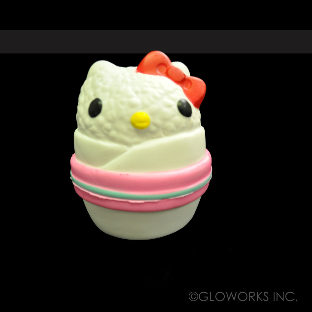 5" SLOW RISING KITTY IN EGG SQUISHY (1 PIECE)