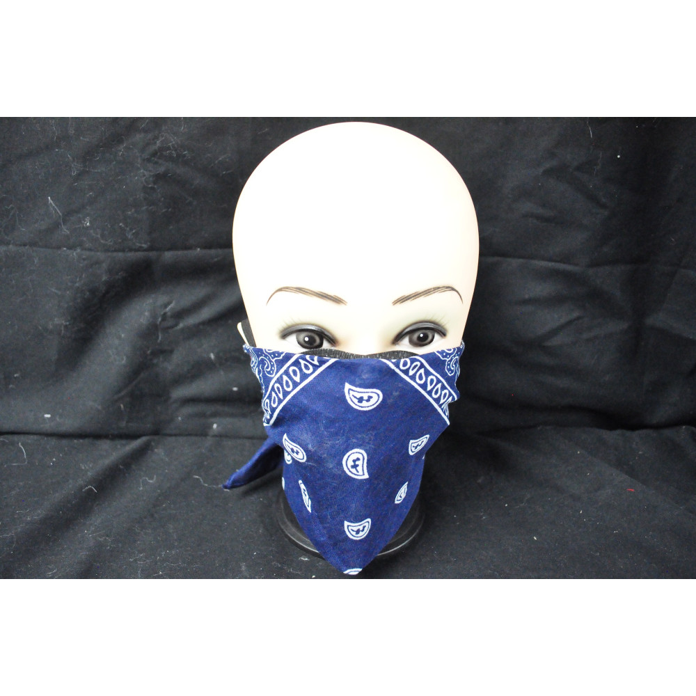 ASSORTED COLOR BANDANAS 