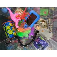 ASSORTED SMALL TOYS (50 PIECES)