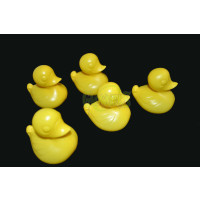 YELLOW PLASTIC NON-FLASHING DUCK (1 BAG) 70 PCS/BAG