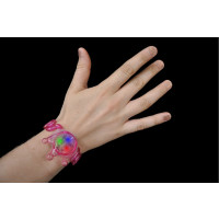 FLASHING STRETCHY PINK CROWN BRACELET (1 PIECE)